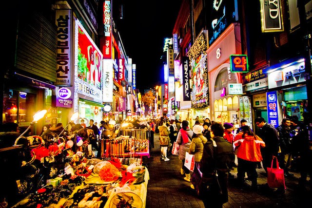 Pasar Myeongdong, Pusat Belanja di Korea Selatan – Dolan Dolan Bae